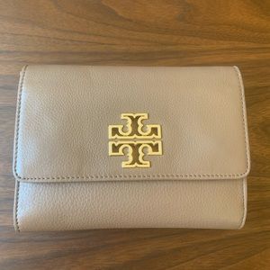 COPY - Tory Burch crossbody wallet